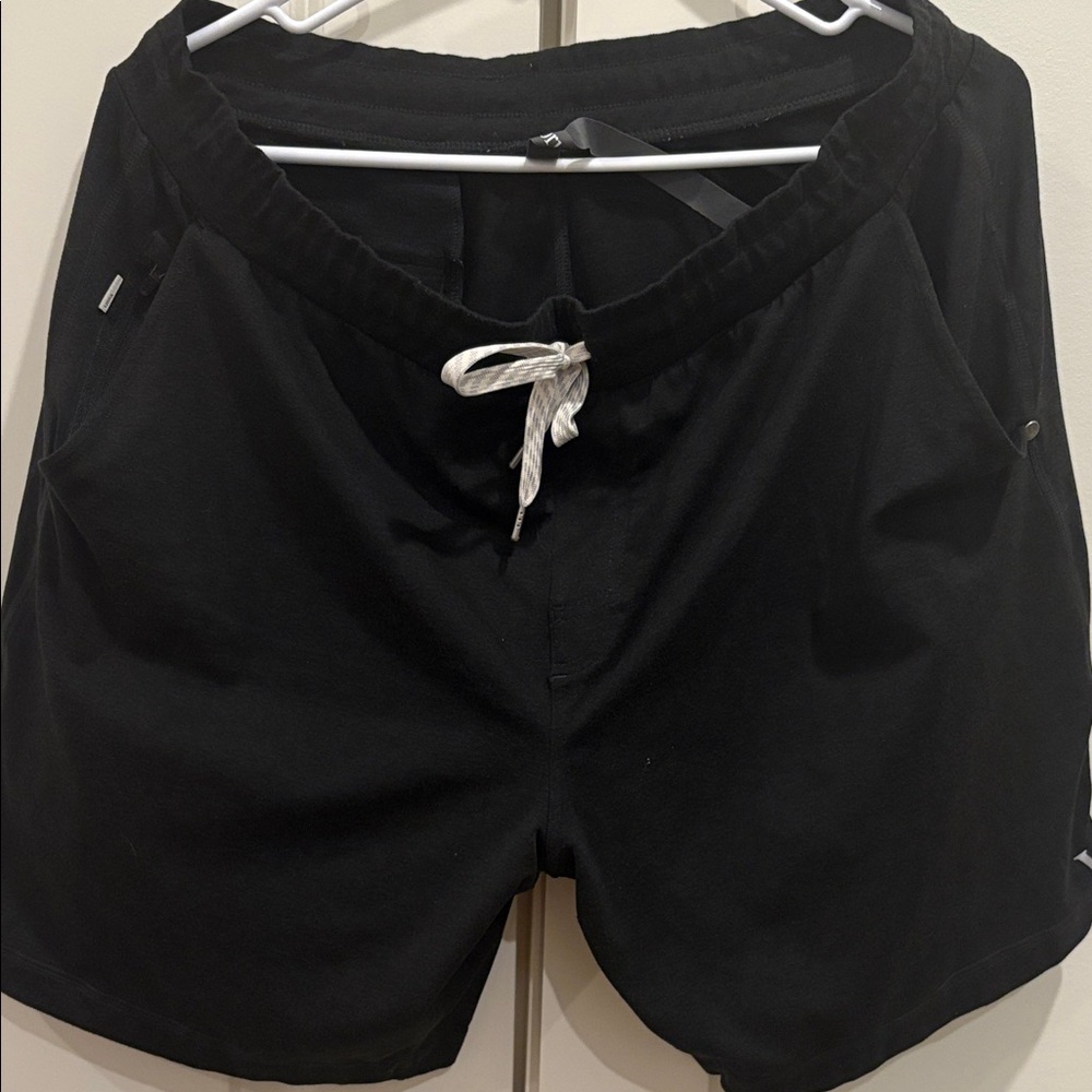 Vuori Black Men's Athletic Shorts